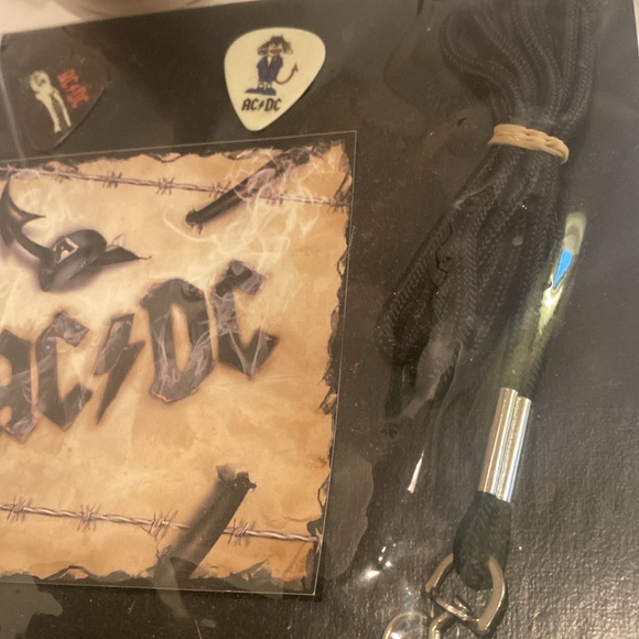 AC/DC Band 80s Package of Pins, Buttons, Keychain - Picture 4 of 5